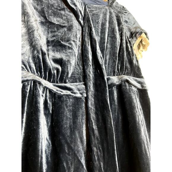 Marc by Marc Jacobs Woman's Size 4 Velvet Empire Waist Mini Dress Tie Neck and L - Picture 3 of 7